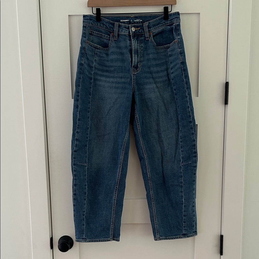 Old navy women’s barrel jeans size 8